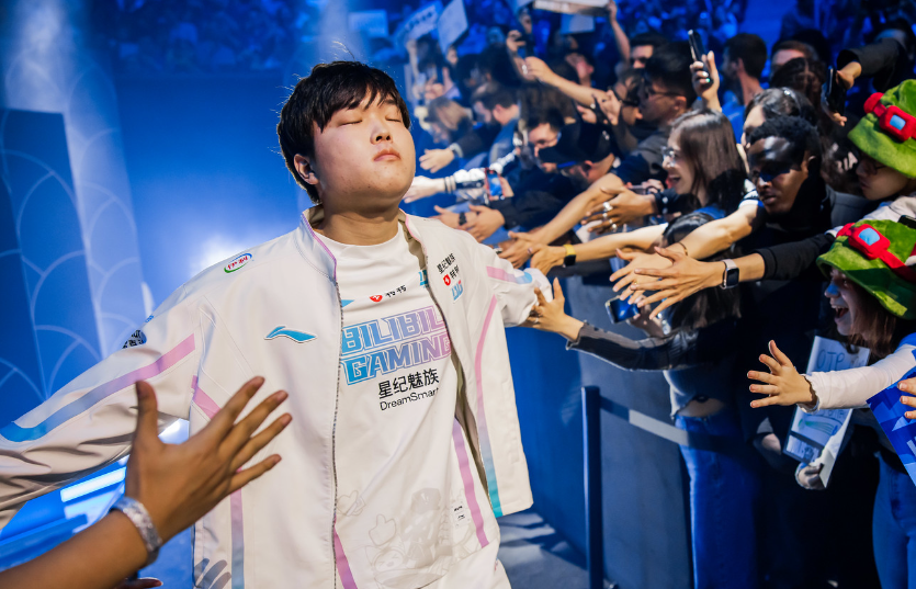 GEN鏖战BLG,Peanut团战一打五宿命之战四强赛,引爆全场热议 GEN鏖战BLG,Peanut团战一打五宿命之战四强赛,引爆全场热议