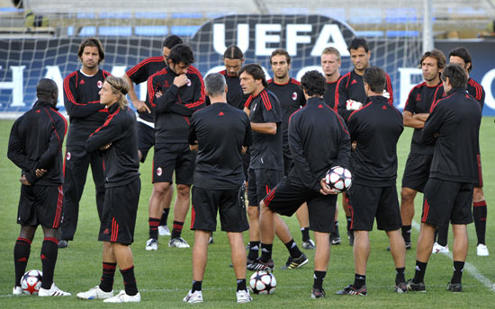 里萨本备战重要比赛，全队士气高涨