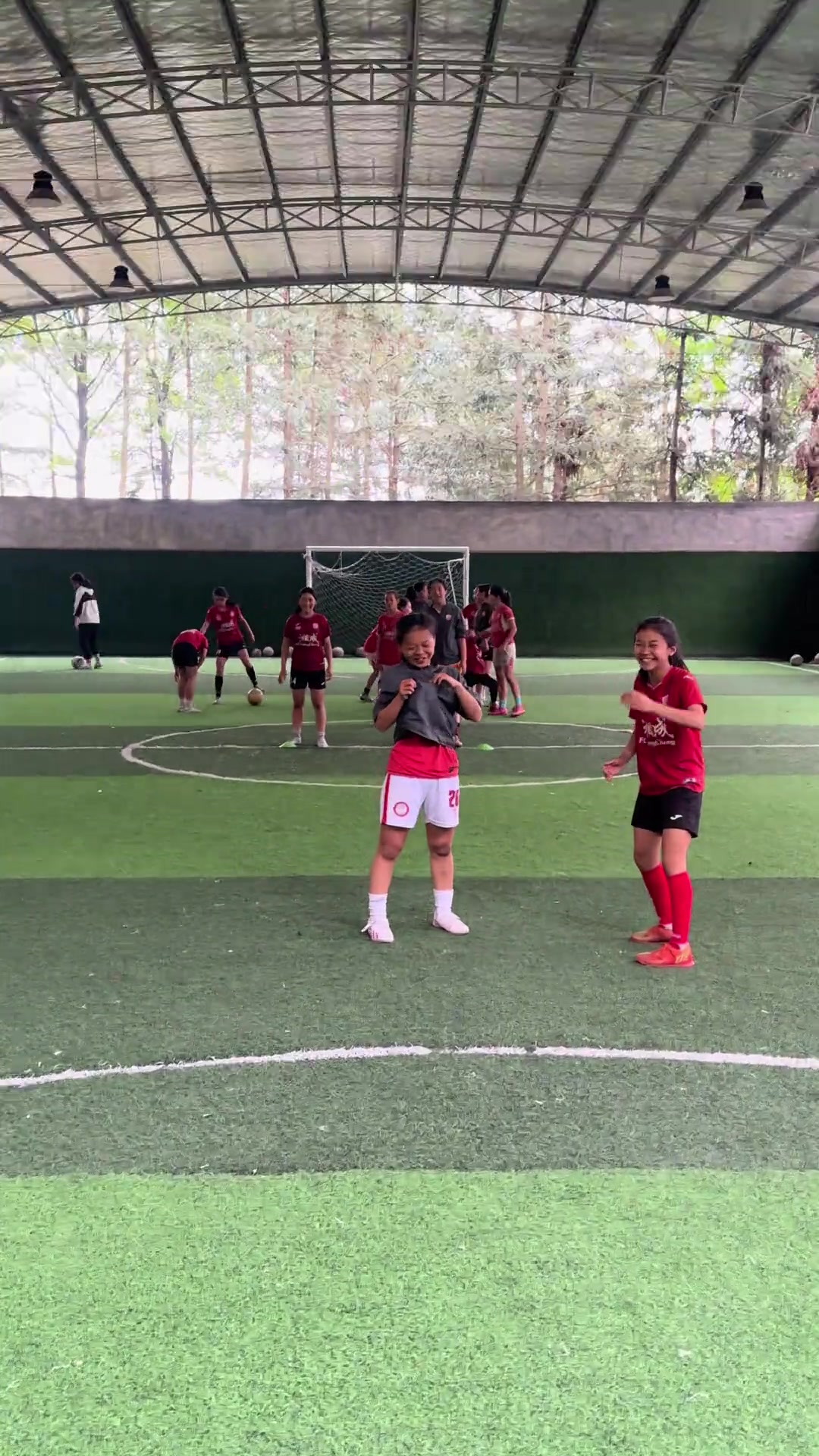 FB体育在线-强强对抗女足对抗赛展现技术实力的简单介绍