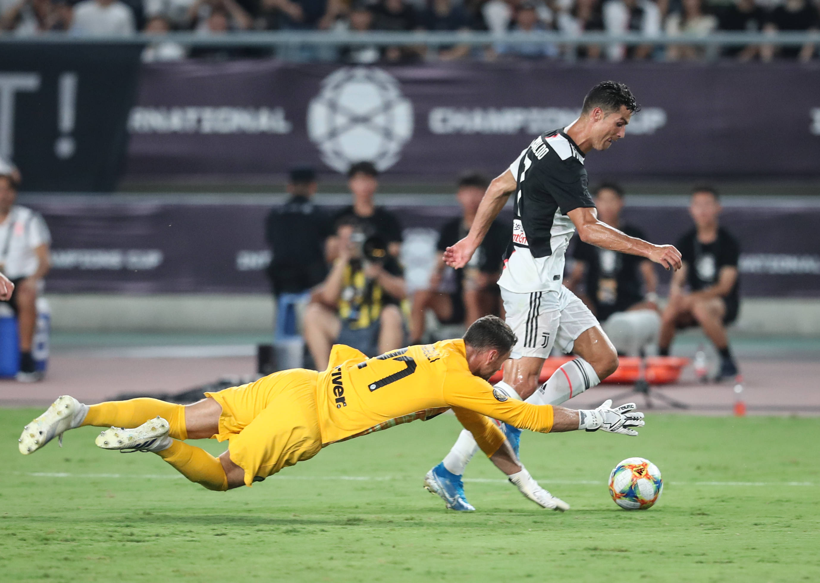 FB体育官网-雷加利斯VS莱加内斯首发阵容保级大战