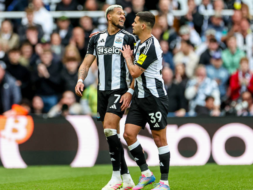 曼联4-2逆转南安普顿,夺得英超季军 曼联4-2逆转南安普顿,夺得英超季军