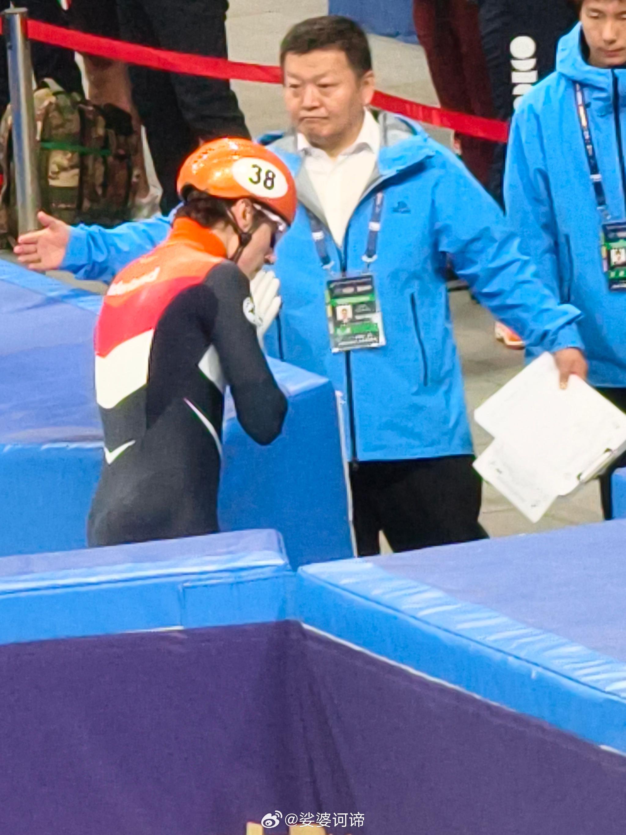 荷兰田径选手以全能表现夺金 荷兰田径选手以全能表现夺金