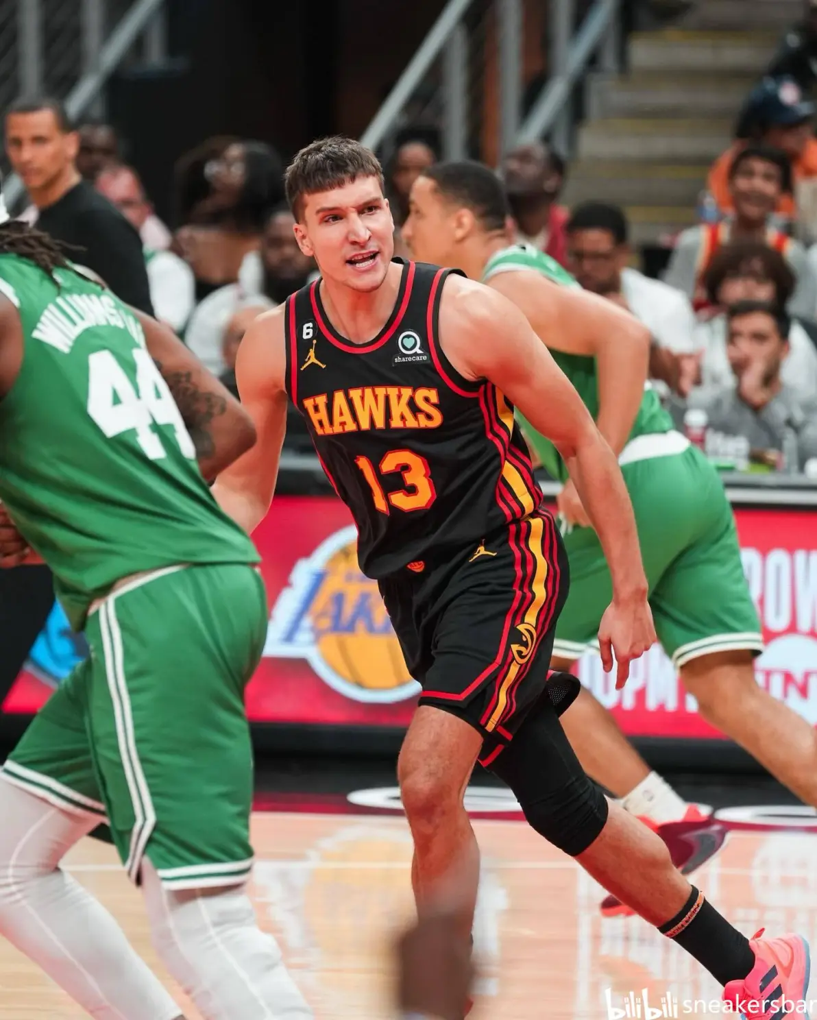 FB体育在线-狼队对决诺里奇──高潮似乎马上到来