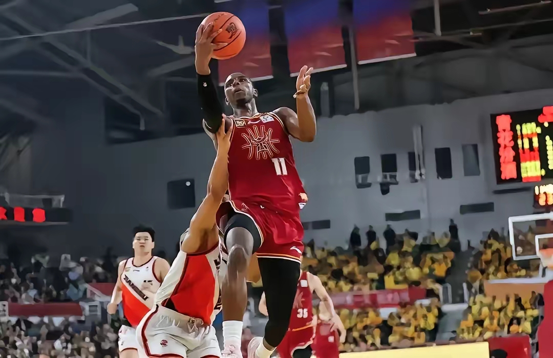 FB体育APP-球队发挥出乎意料取得冠军胜利