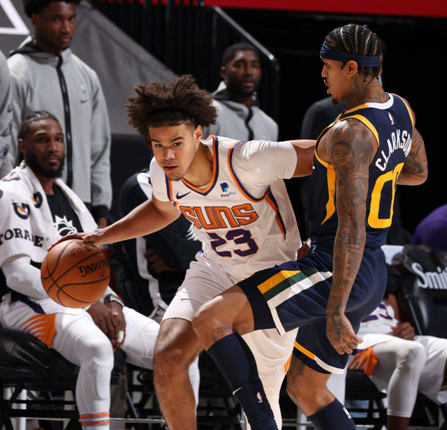 小牛客场大胜太阳,喜迎四连胜! 小牛客场大胜太阳,喜迎四连胜!