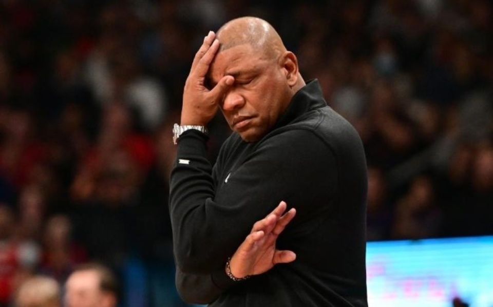 篮网力克雄鹿，重振士气取得胜利