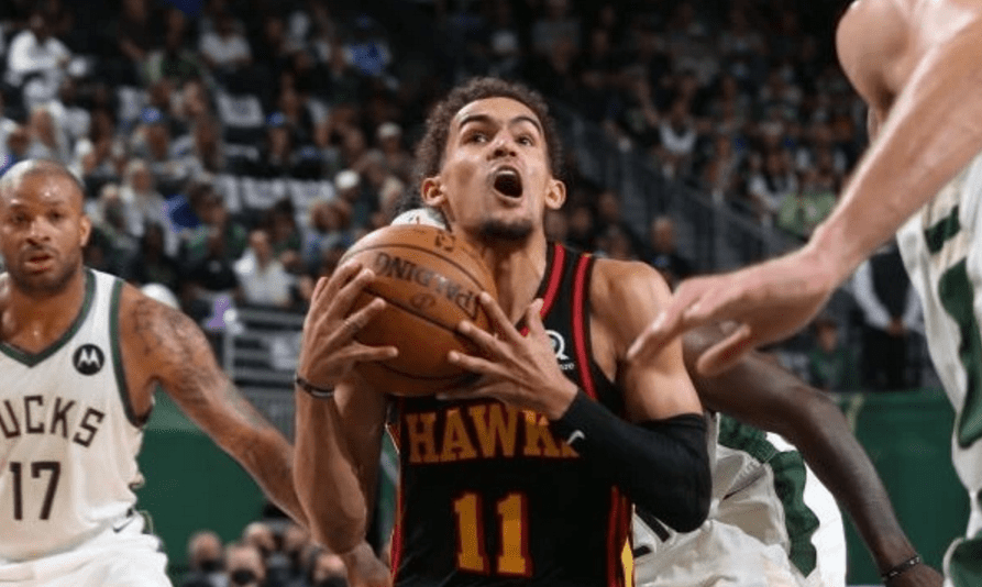 雄鹿险胜老鹰,保持不败纪录 雄鹿险胜老鹰,保持不败纪录