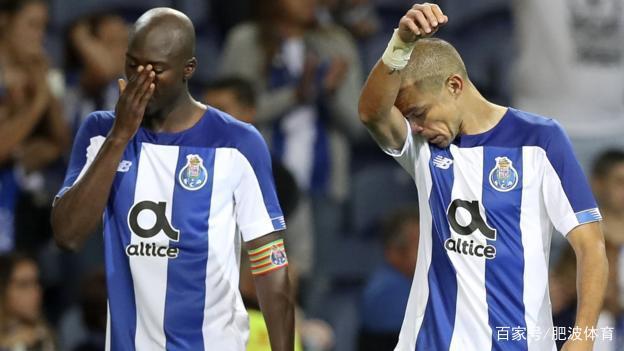 包含阿贾克斯惊险晋级，争夺冠军殊荣！的词条