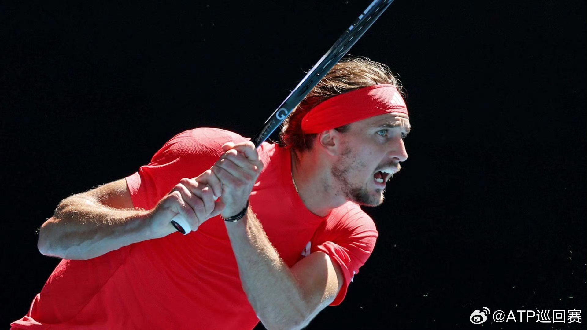 法网翻盘澳网，兹维列夫统治全场的简单介绍